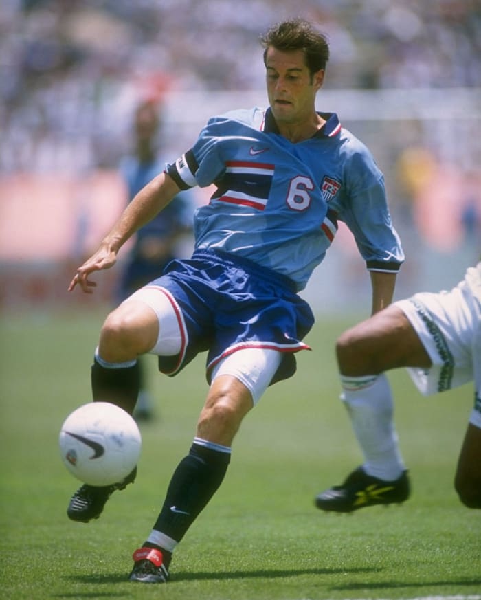 1995-98-USA-third-uniform-John-Harkes.jpg